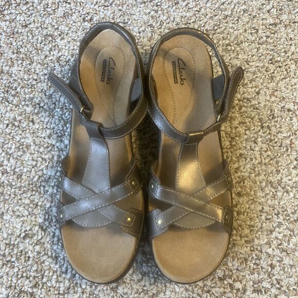 NEW Clarks Womens Hayla Flute Leather Sandals Size 10 N Pewter Adjustable Strap - Picture 2 of 10